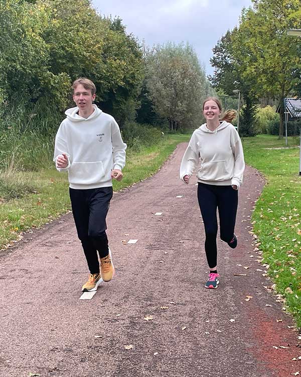 Lindsey en Kyan Rikkerink - samen sporten samen studeren - Johan Cruyff College Enschede.