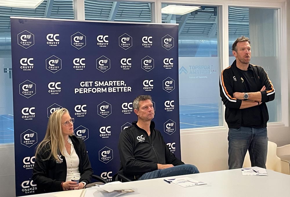 Cruyffiaans coachen: samen bouwen aan studiebegeleiding van topsporters die werkt - Johan Cruyff College.