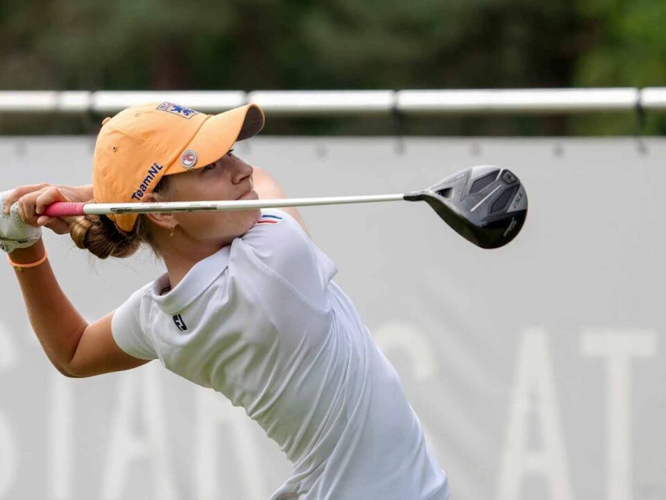 Golfer Yfke Vos studeert aan Johan Cruyff College.
